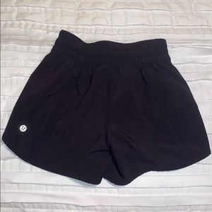 Lululemon Tracker Short V 4”